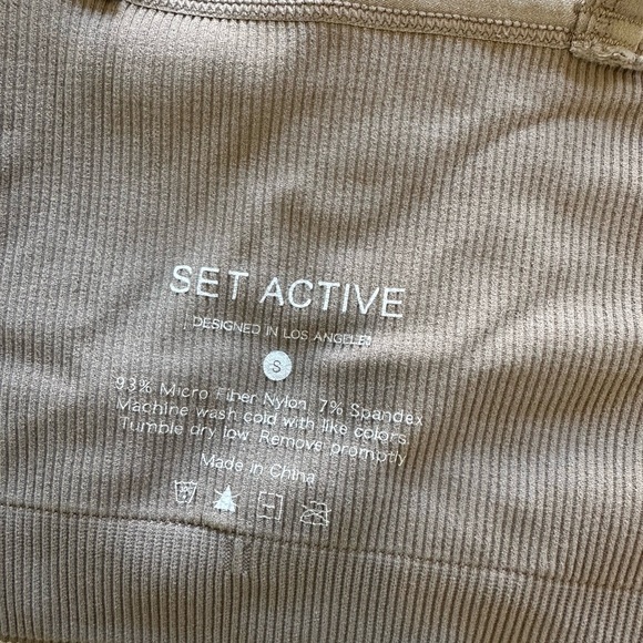 Set Active Ribbed Cropped Tank - Picture 5 of 5